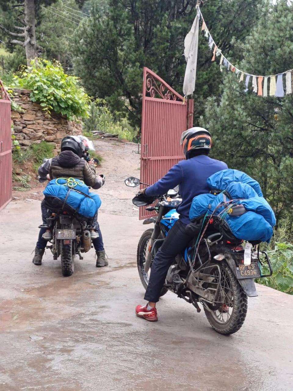 The Shudarang Inn Kalpa Bagian luar foto