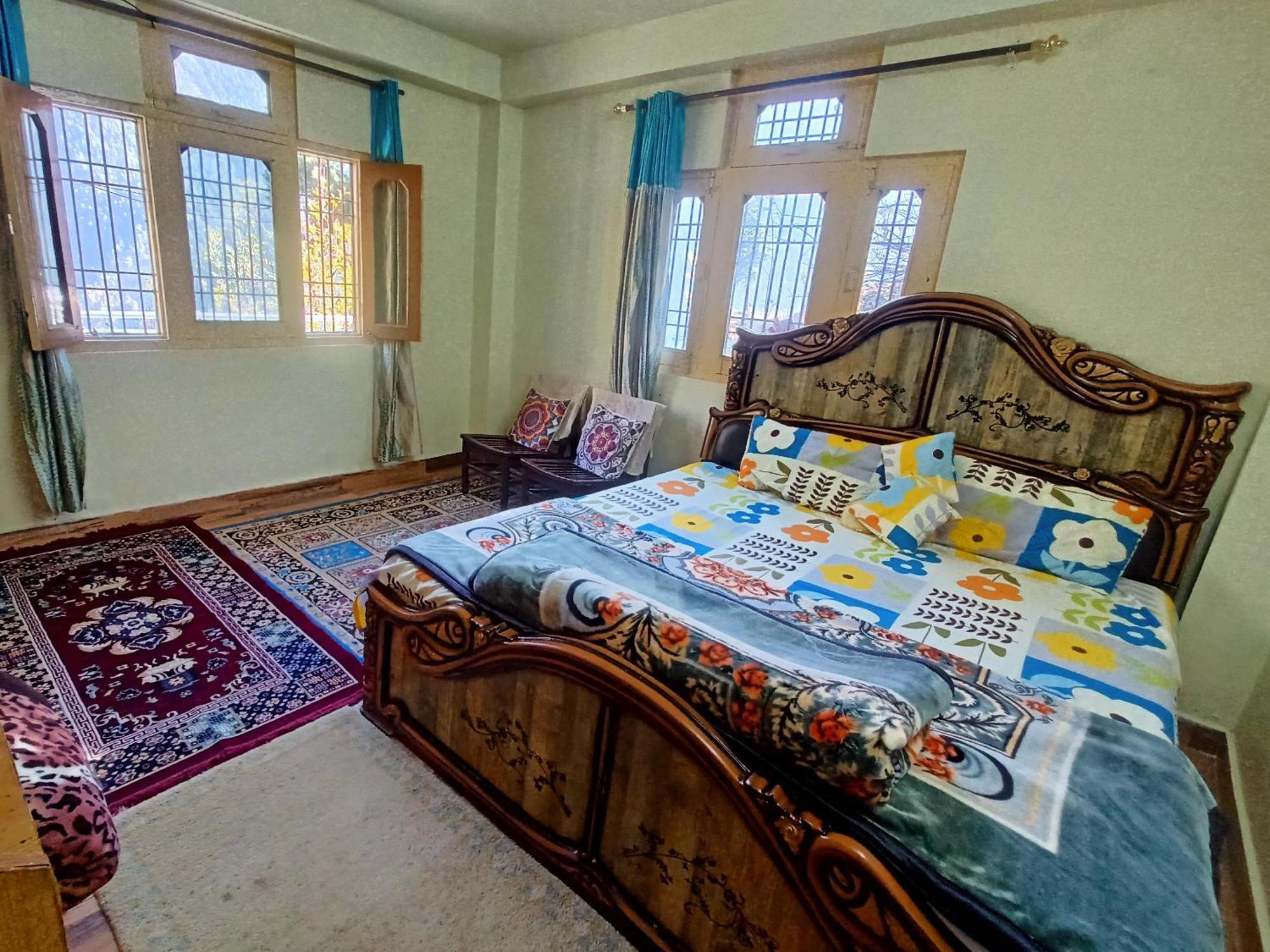 The Shudarang Inn Kalpa Bagian luar foto